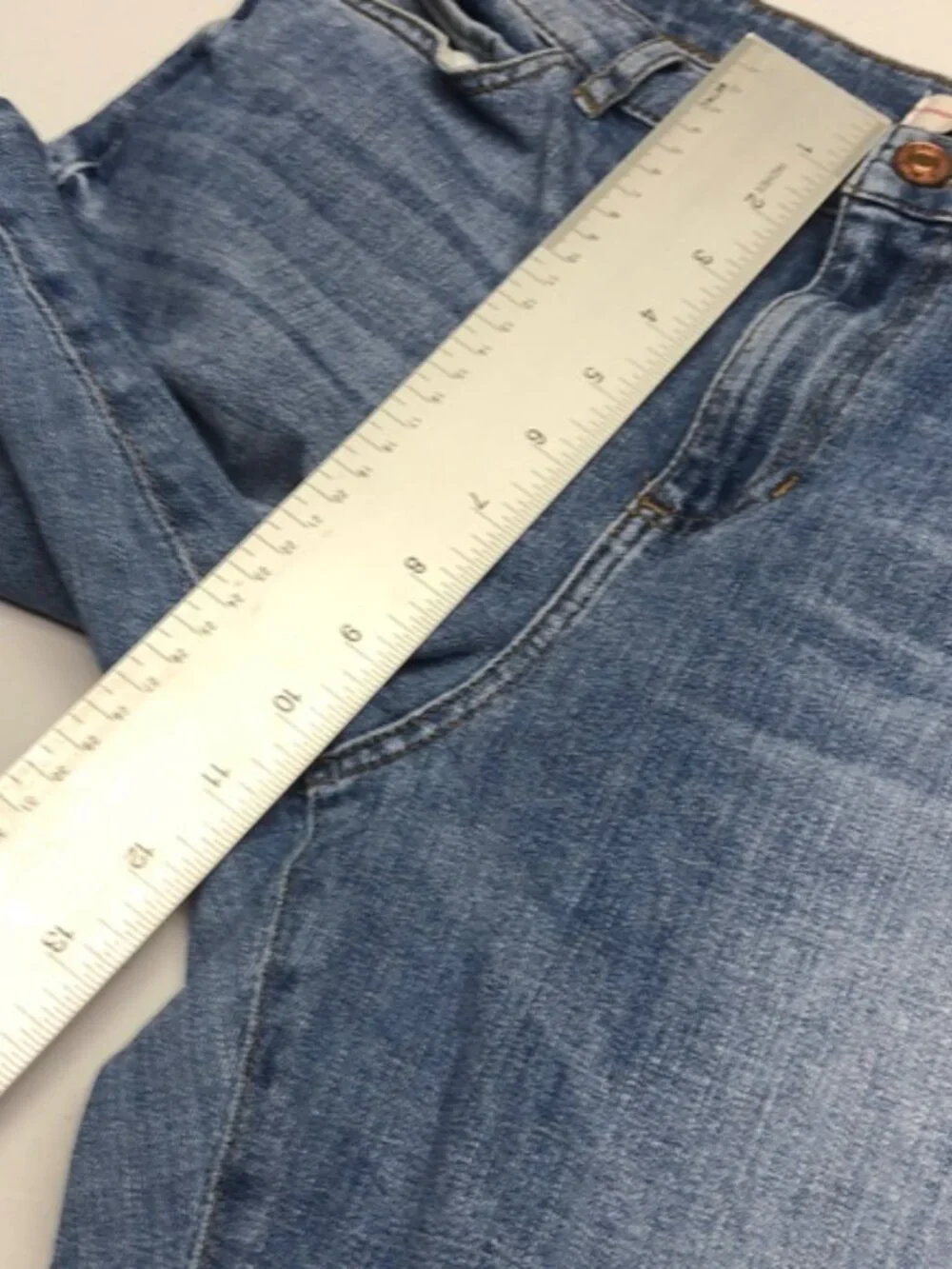 GUESS 1981 SKINNY JEANS 32x28 ⭐️